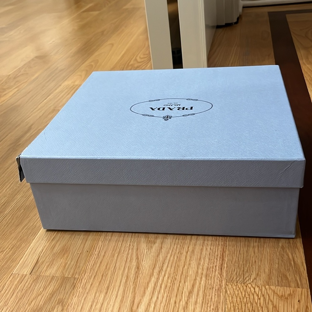 PRADA Big Box - Picture 4 of 8